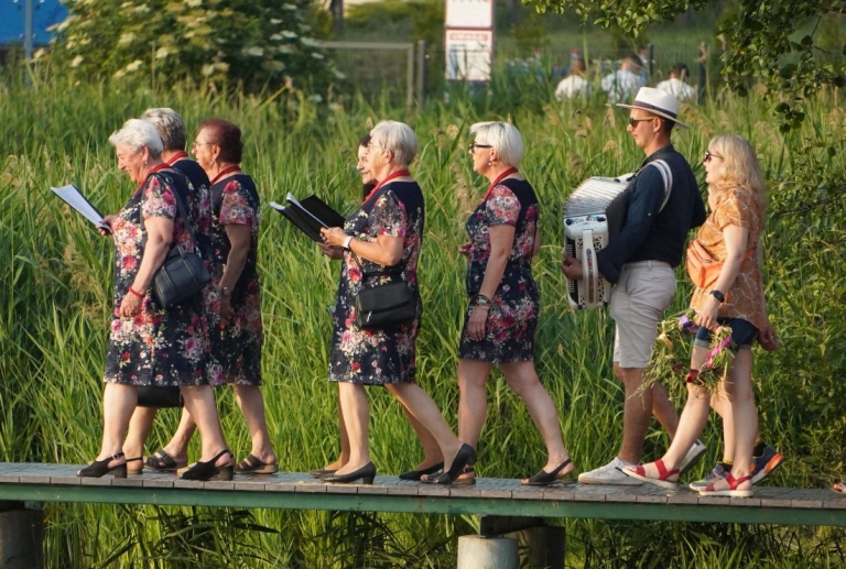 OZORKÓW: Noc Świętojańska pełna tradycji i folkloru nad miejskim zalewem